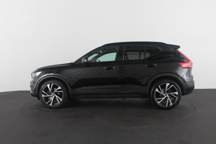 Volvo XC40 1.5 T3 R-Design > 163pk/Trekhaak (Afnb)/20 inch/ all season banden
