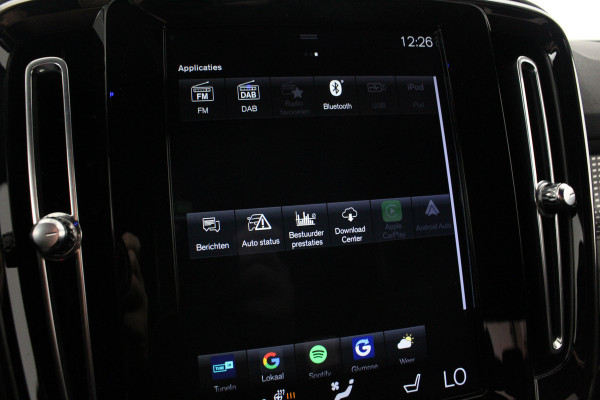 Volvo XC40 1.5 T3 R-Design > 163pk/Trekhaak (Afnb)/20 inch/ all season banden