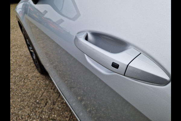 Kia Sportage 1.6 T-GDi Hybrid DynamicPlusLine | Pano | Dodehoek | Stoelverwarming | LED | Camera | Cruise |