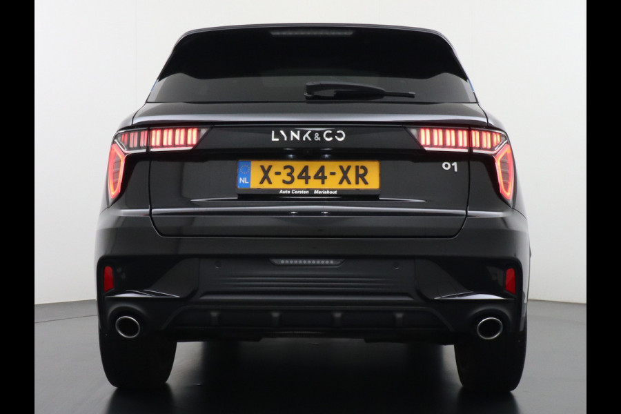 Lynk & Co 01 AUT-7 261pk PHEV Zwarte-Hemel Pano-Schuifdak Lmv 20" 360°Camera Apple Carplay Android Auto Adap.Cruise Navi Pdc Ecc Keyless Led  Elek.Memory.Stoel File assistent Dodehoek detector Elektrisch bedienbare achterklep Rijstrooksensor Wifi Verkeersbord detectie 425Nm koppel 3,7kw laadvermogen 1.800KG-Trekvermogen! €44.880 Nieuwprijs 1e Eigenaar Origineel NLse auto!