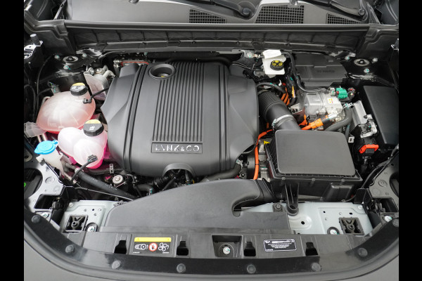 Lynk & Co 01 AUT-7 261pk PHEV Zwarte-Hemel Pano-Schuifdak Lmv 20" 360°Camera Apple Carplay Android Auto Adap.Cruise Navi Pdc Ecc Keyless Led  Elek.Memory.Stoel File assistent Dodehoek detector Elektrisch bedienbare achterklep Rijstrooksensor Wifi Verkeersbord detectie 425Nm koppel 3,7kw laadvermogen 1.800KG-Trekvermogen! €44.880 Nieuwprijs 1e Eigenaar Origineel NLse auto!