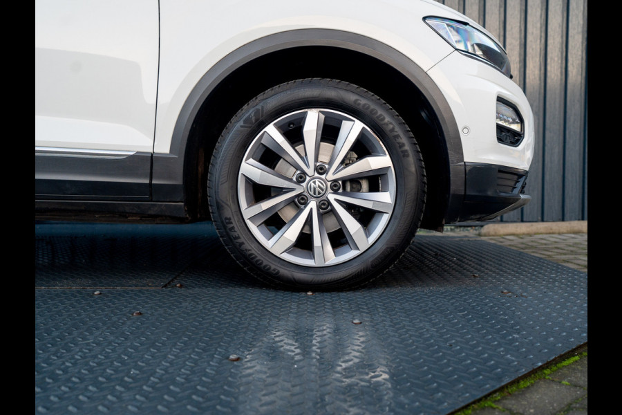 Volkswagen T-Roc 1.5 TSI 150Pk DSG Sport | Camera | Trekhaak afnb. | Leder | Stoelverw. | Side Assist | Prijs Rijklaar!!