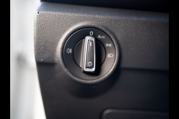 Volkswagen T-Roc 1.5 TSI 150Pk DSG Sport | Camera | Trekhaak afnb. | Leder | Stoelverw. | Side Assist | Prijs Rijklaar!!