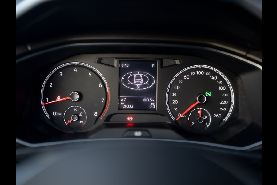 Volkswagen T-Roc 1.5 TSI 150Pk DSG Sport | Camera | Trekhaak afnb. | Leder | Stoelverw. | Side Assist | Prijs Rijklaar!!