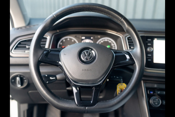 Volkswagen T-Roc 1.5 TSI 150Pk DSG Sport | Camera | Trekhaak afnb. | Leder | Stoelverw. | Side Assist | Prijs Rijklaar!!