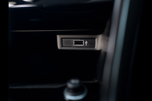 Volkswagen T-Roc 1.5 TSI 150Pk DSG Sport | Camera | Trekhaak afnb. | Leder | Stoelverw. | Side Assist | Prijs Rijklaar!!