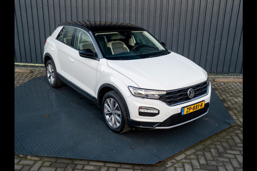 Volkswagen T-Roc 1.5 TSI 150Pk DSG Sport | Camera | Trekhaak afnb. | Leder | Stoelverw. | Side Assist | Prijs Rijklaar!!