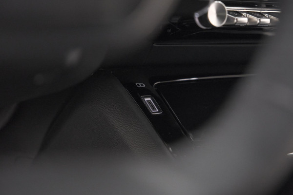 Peugeot 2008 PureTech 100 Allure | Camera | Navigatie | Parkeersensoren | Apple Carplay