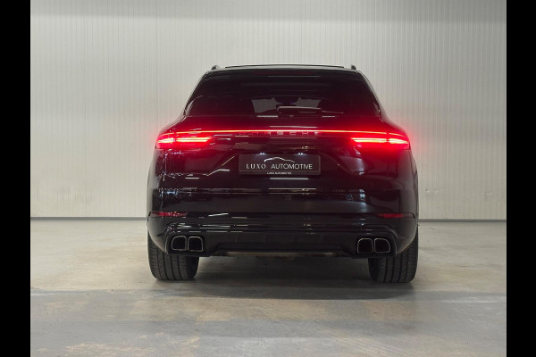 Porsche Cayenne 4.0 Turbo | NAP | SPORT CHRONO | PANO | KERAMISCH | TREKHAAK