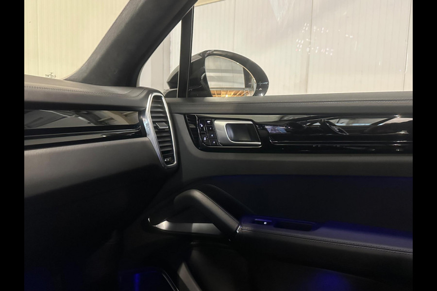 Porsche Cayenne 4.0 Turbo | NAP | SPORT CHRONO | PANO | KERAMISCH | TREKHAAK