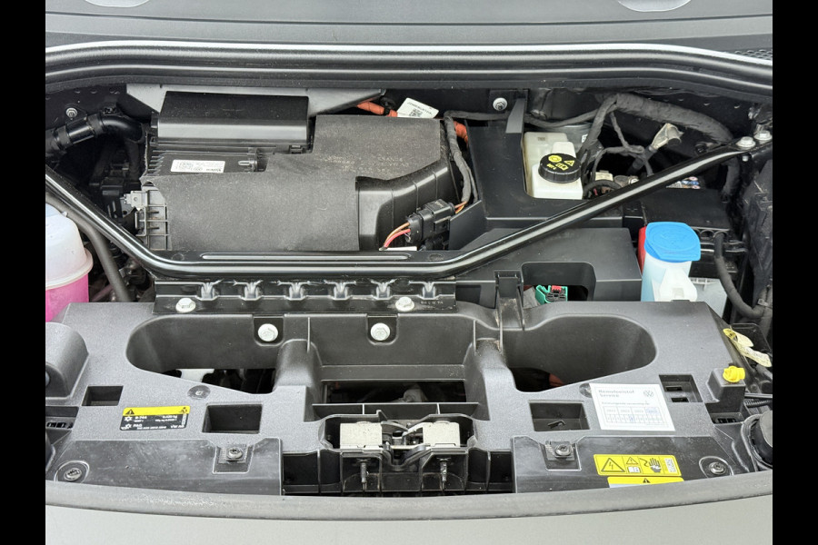 Volkswagen ID.4 Max 77kWh W-pomp Trekhaak Camera Lmv 20" Adap.Cruise + stop&go Apple Carplay Android Auto Navi Ecc Pdc SOH 92% Led Privacy Glas DAB File assistent Matrix Led Keyless Origineel Nederlandse Auto