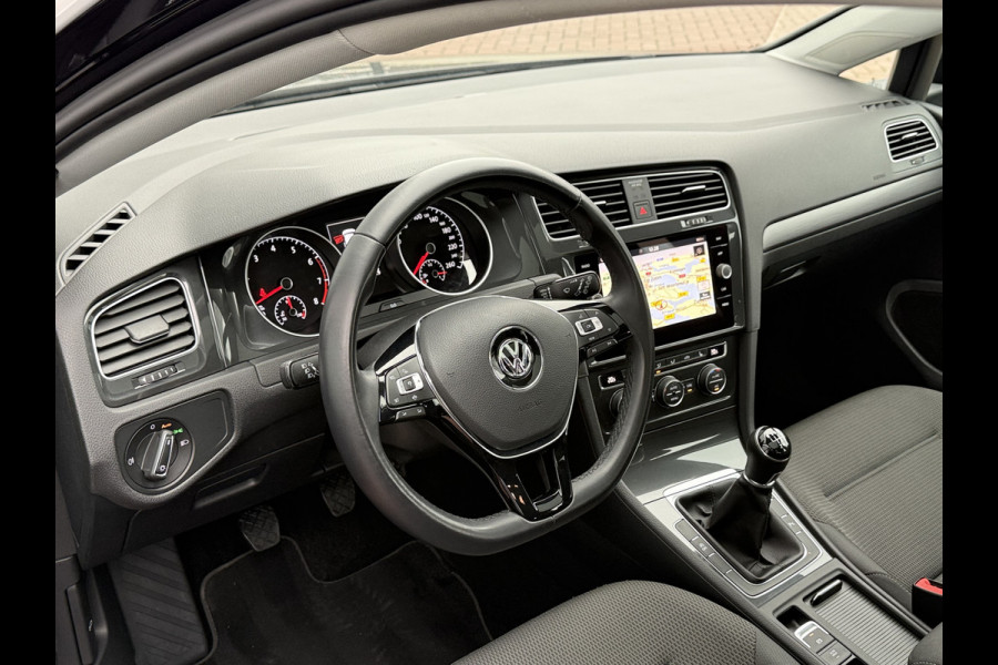 Volkswagen Golf 1.5 TSI ACT 130pk | Pano dak | Full Led