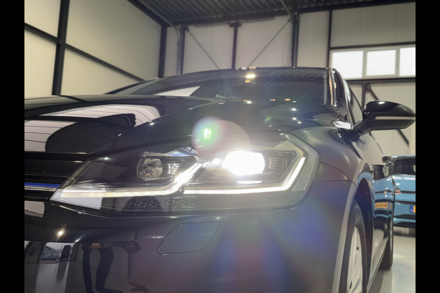 Volkswagen Golf 1.5 TSI ACT 130pk | Pano dak | Full Led