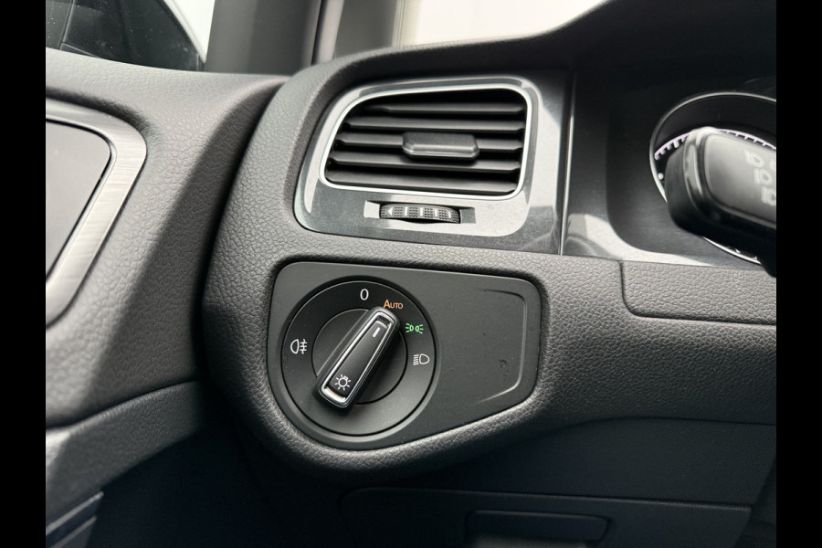 Volkswagen Golf 1.5 TSI ACT 130pk | Pano dak | Full Led