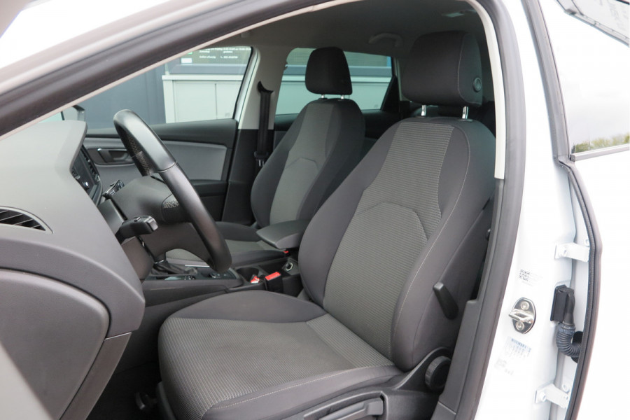 Seat Leon ST 1.0 116pk DSG EcoTSI Style Business Intense Keyless, LED, Navi , Full-link , PDC voor & achter,Cruise control, DAB+ etc..