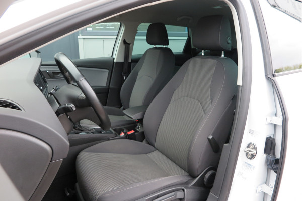 Seat Leon ST 1.0 116pk DSG EcoTSI Style Business Intense Keyless, LED, Navi , Full-link , PDC voor & achter,Cruise control, DAB+ etc..