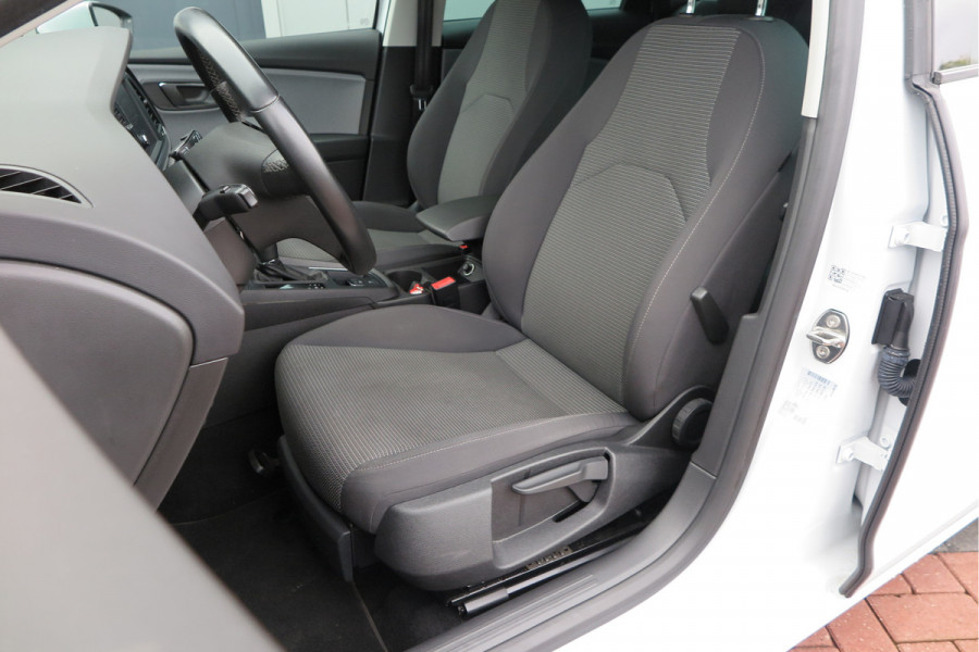 Seat Leon ST 1.0 116pk DSG EcoTSI Style Business Intense Keyless, LED, Navi , Full-link , PDC voor & achter,Cruise control, DAB+ etc..