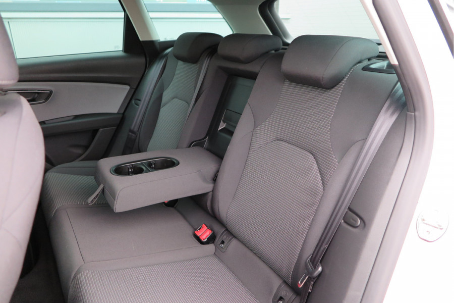 Seat Leon ST 1.0 116pk DSG EcoTSI Style Business Intense Keyless, LED, Navi , Full-link , PDC voor & achter,Cruise control, DAB+ etc..