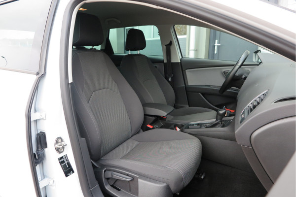 Seat Leon ST 1.0 116pk DSG EcoTSI Style Business Intense Keyless, LED, Navi , Full-link , PDC voor & achter,Cruise control, DAB+ etc..