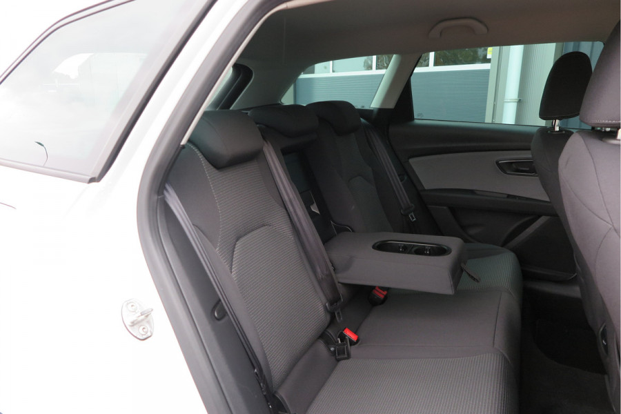 Seat Leon ST 1.0 116pk DSG EcoTSI Style Business Intense Keyless, LED, Navi , Full-link , PDC voor & achter,Cruise control, DAB+ etc..