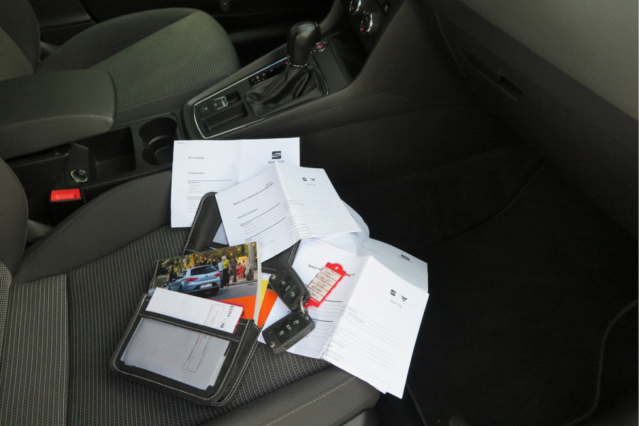 Seat Leon ST 1.0 116pk DSG EcoTSI Style Business Intense Keyless, LED, Navi , Full-link , PDC voor & achter,Cruise control, DAB+ etc..