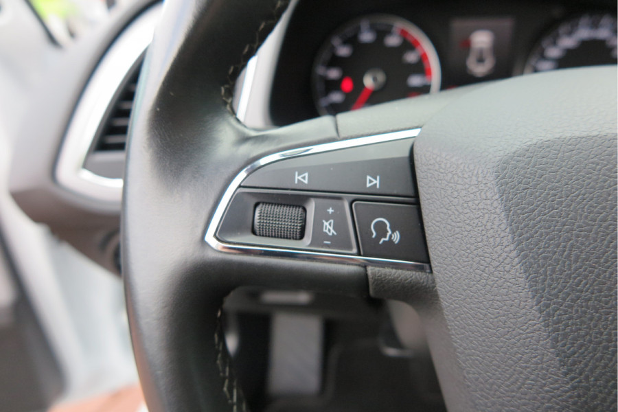 Seat Leon ST 1.0 116pk DSG EcoTSI Style Business Intense Keyless, LED, Navi , Full-link , PDC voor & achter,Cruise control, DAB+ etc..