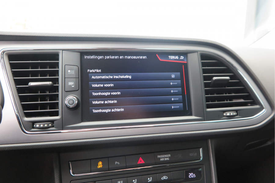 Seat Leon ST 1.0 116pk DSG EcoTSI Style Business Intense Keyless, LED, Navi , Full-link , PDC voor & achter,Cruise control, DAB+ etc..