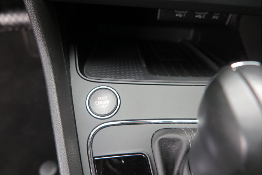 Seat Leon ST 1.0 116pk DSG EcoTSI Style Business Intense Keyless, LED, Navi , Full-link , PDC voor & achter,Cruise control, DAB+ etc..