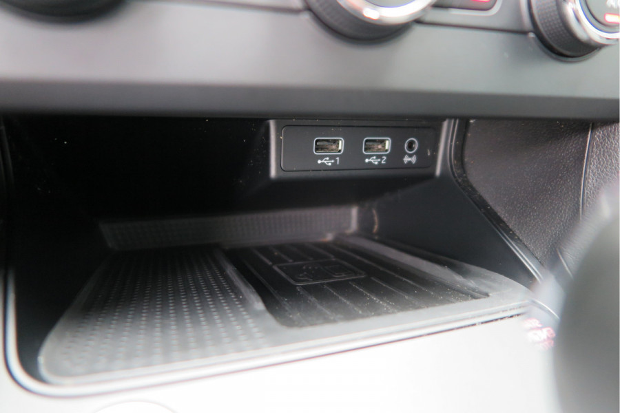 Seat Leon ST 1.0 116pk DSG EcoTSI Style Business Intense Keyless, LED, Navi , Full-link , PDC voor & achter,Cruise control, DAB+ etc..