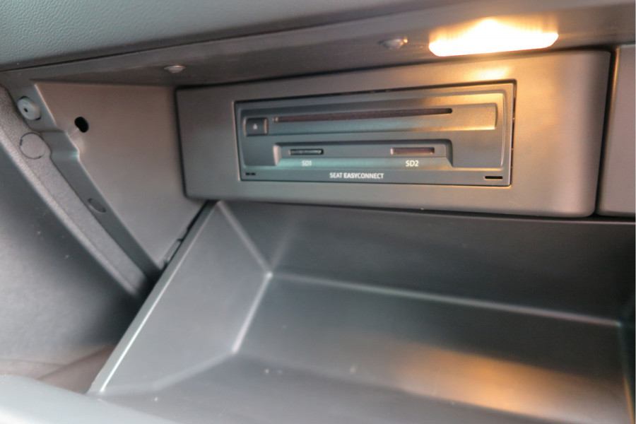 Seat Leon ST 1.0 116pk DSG EcoTSI Style Business Intense Keyless, LED, Navi , Full-link , PDC voor & achter,Cruise control, DAB+ etc..