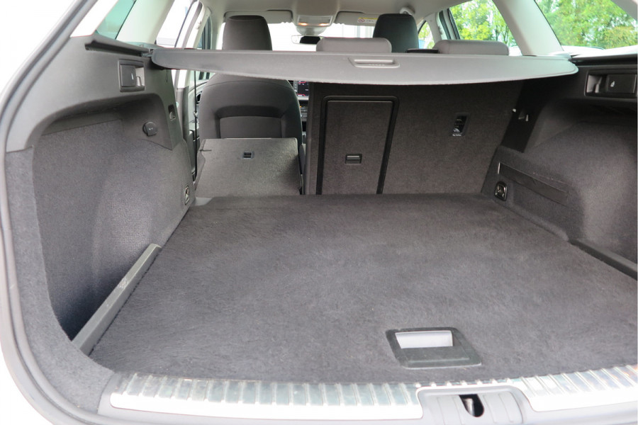 Seat Leon ST 1.0 116pk DSG EcoTSI Style Business Intense Keyless, LED, Navi , Full-link , PDC voor & achter,Cruise control, DAB+ etc..