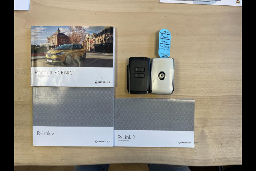 Renault Grand Scénic 1.3 TCe Bose|LUXE|AUTOMAAT|TREKHAAK|KEYLESS|LEDER|CARPLAY|CAMERA|CLIMATE,CRUISE CONTROL|NL-AUTO|NAP|