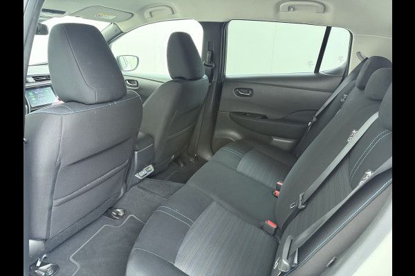 Nissan Leaf Acenta 40kWh Navi Camera Adap.Cruise Apple Carplay Android Ecc SOH 88% DAB Stuur-Stoel-Achterbankverwarming Lmv Privacy Glas Rijstrooksensor Origineel Nederlandse Auto 1e Eigenaar