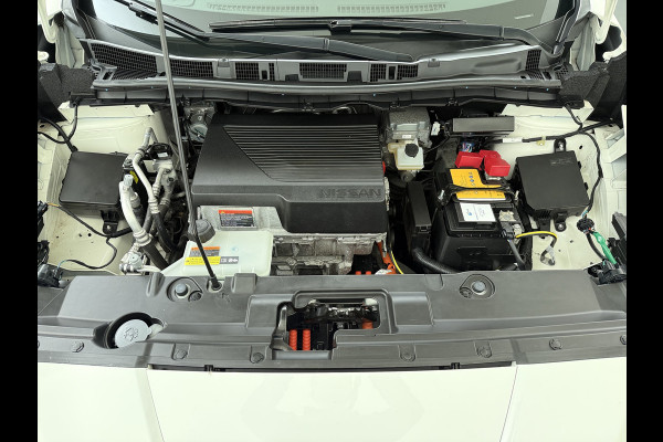 Nissan Leaf Acenta 40kWh Navi Camera Adap.Cruise Apple Carplay Android Ecc SOH 88% DAB Stuur-Stoel-Achterbankverwarming Lmv Privacy Glas Rijstrooksensor Origineel Nederlandse Auto 1e Eigenaar