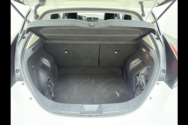 Nissan Leaf Acenta 40kWh Navi Camera Adap.Cruise Apple Carplay Android Ecc SOH 88% DAB Stuur-Stoel-Achterbankverwarming Lmv Privacy Glas Rijstrooksensor Origineel Nederlandse Auto 1e Eigenaar