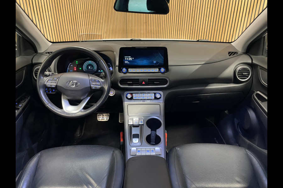 Hyundai Kona EV Fashion 64 kWh|FACELIFT|3-FASE|LEDER|DAKJE|HEAD-UP|ACC|CAMERA|CARPLAY|NAVI|NL- AUTO|NAP|INCL. BTW|1e EIG.|