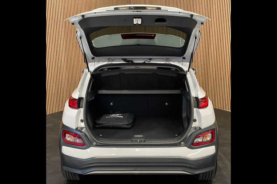 Hyundai Kona EV Fashion 64 kWh|FACELIFT|3-FASE|LEDER|DAKJE|HEAD-UP|ACC|CAMERA|CARPLAY|NAVI|NL- AUTO|NAP|INCL. BTW|1e EIG.|