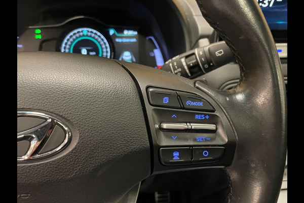 Hyundai Kona EV Fashion 64 kWh|FACELIFT|3-FASE|LEDER|DAKJE|HEAD-UP|ACC|CAMERA|CARPLAY|NAVI|NL- AUTO|NAP|INCL. BTW|1e EIG.|