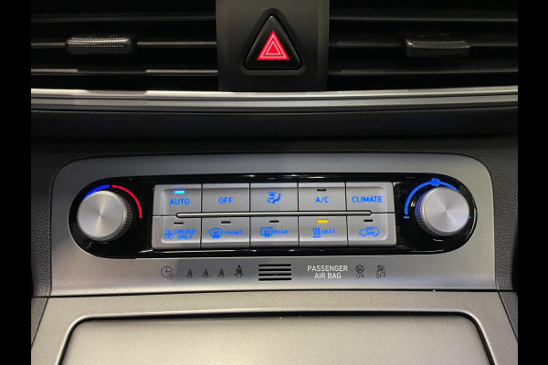 Hyundai Kona EV Fashion 64 kWh|FACELIFT|3-FASE|LEDER|DAKJE|HEAD-UP|ACC|CAMERA|CARPLAY|NAVI|NL- AUTO|NAP|INCL. BTW|1e EIG.|