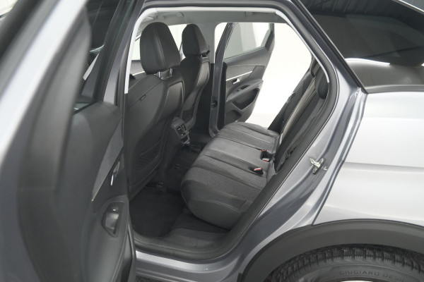 Peugeot 3008 PureTech 130 EAT8 GT Line | Trekhaak | Camera | Navigatie | Apple Carplay | Parkeersensoren