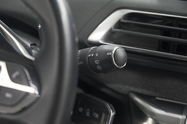 Peugeot 3008 PureTech 130 EAT8 GT Line | Trekhaak | Camera | Navigatie | Apple Carplay | Parkeersensoren