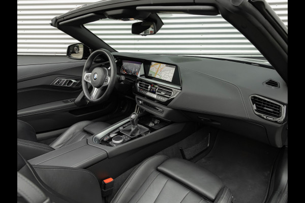 BMW Z4 Roadster sDrive20i M-Sport - Manual - M-Zetels - Harman Kardon - Stoelverwarming