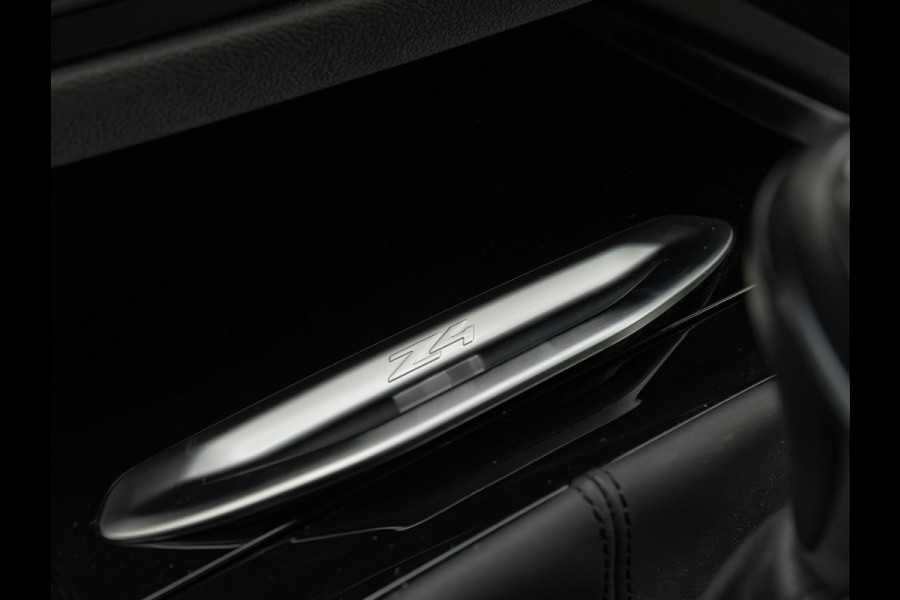 BMW Z4 Roadster sDrive20i M-Sport - Manual - M-Zetels - Harman Kardon - Stoelverwarming