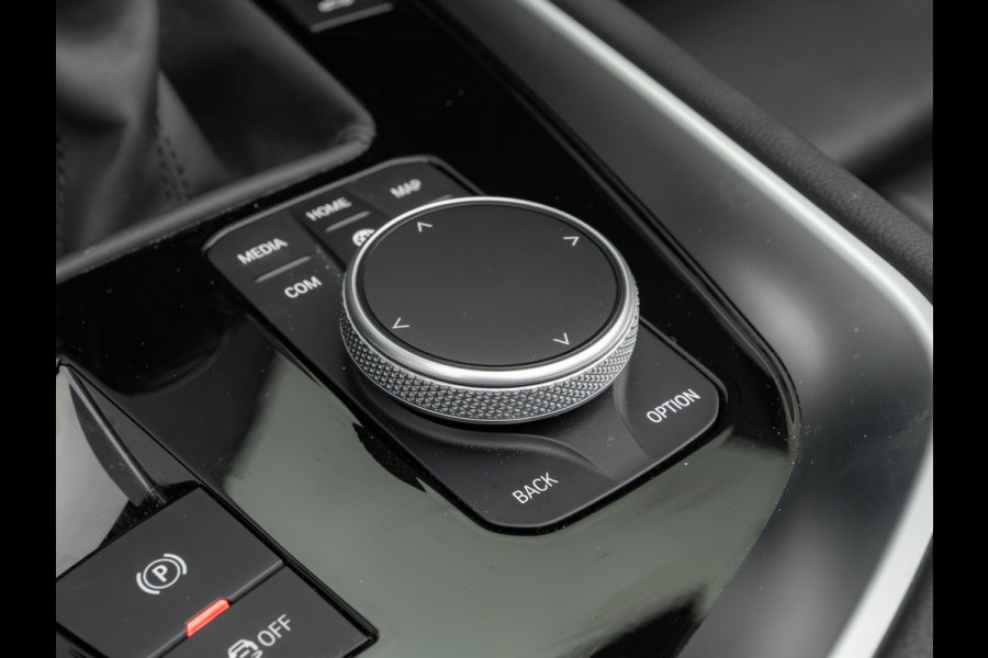 BMW Z4 Roadster sDrive20i M-Sport - Manual - M-Zetels - Harman Kardon - Stoelverwarming