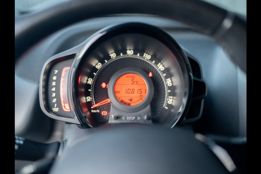 Toyota Aygo 1.0 VVT-i x-play | Camera | Prijs Rijklaar!!