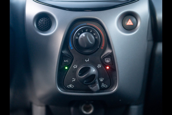 Toyota Aygo 1.0 VVT-i x-play | Camera | Prijs Rijklaar!!