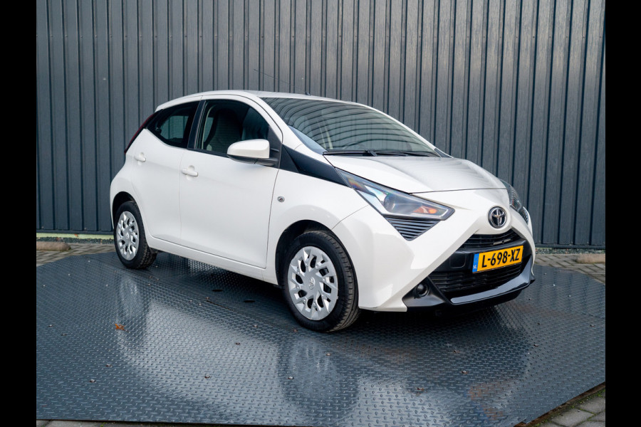 Toyota Aygo 1.0 VVT-i x-play | Camera | Prijs Rijklaar!!