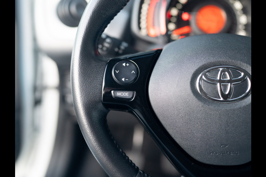Toyota Aygo 1.0 VVT-i x-play | Camera | Prijs Rijklaar!!