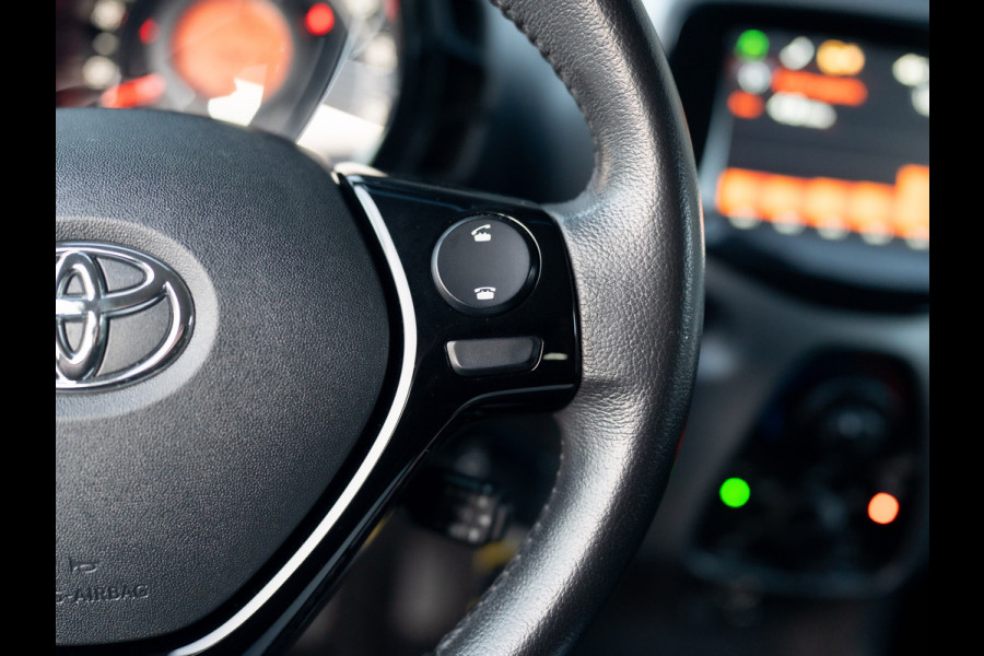 Toyota Aygo 1.0 VVT-i x-play | Camera | Prijs Rijklaar!!