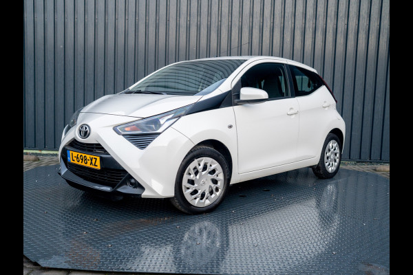 Toyota Aygo 1.0 VVT-i x-play | Camera | Prijs Rijklaar!!